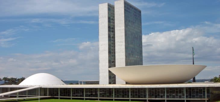 Fatura separada para cobrança de irregularidade é aprovada em comissão